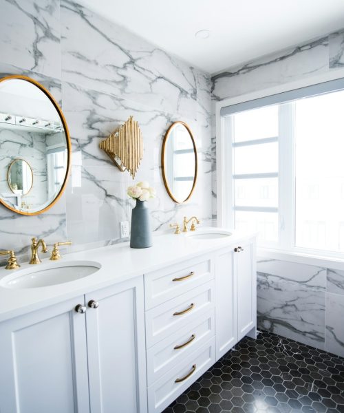 christian-mackie-yb9b2wbhxG4-unsplash